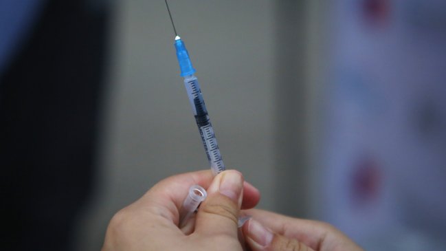  La vacunación bivalente sigue lenta y expertos apuntan a la baja percepción de riesgo en la población 