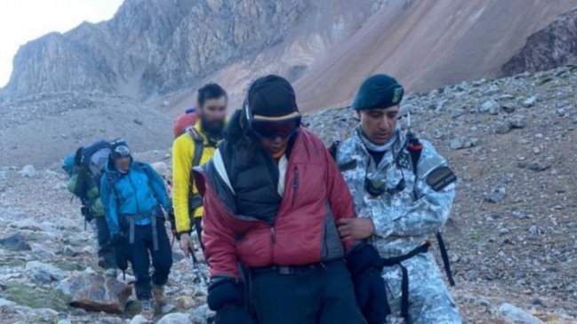 Argentina: Rescatan a cuatro andinistas, entre ellos un chileno, atrapados en cerro El Mercedario