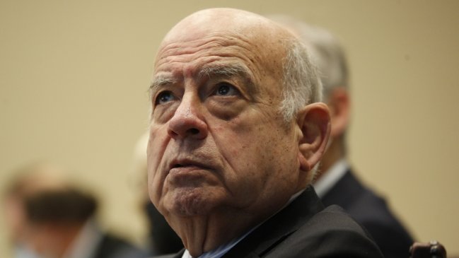 Insulza: Cambio de gabinete sería 