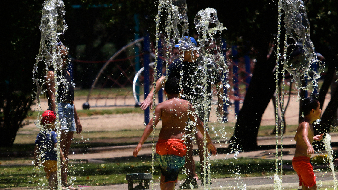 Emiten alerta por altas temperaturas en la zona central: Se registrarán hasta 36°C