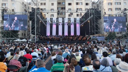   Miles de personas disfrutaron de música clásica en Plaza Baquedano 