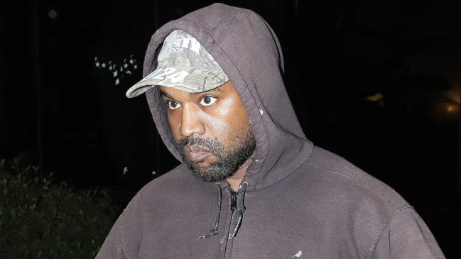 Como Bad Bunny: Kanye West será investigado tras arrojar el teléfono de una mujer