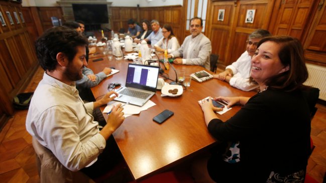 Diputado Ibáñez propone una nueva coalición política donde el PS asuma 