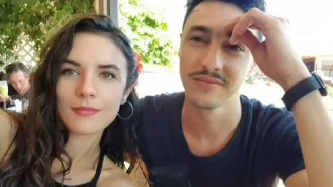 Ministra Camila Vallejo y el cantante Abel Zicavo se casarán en febrero