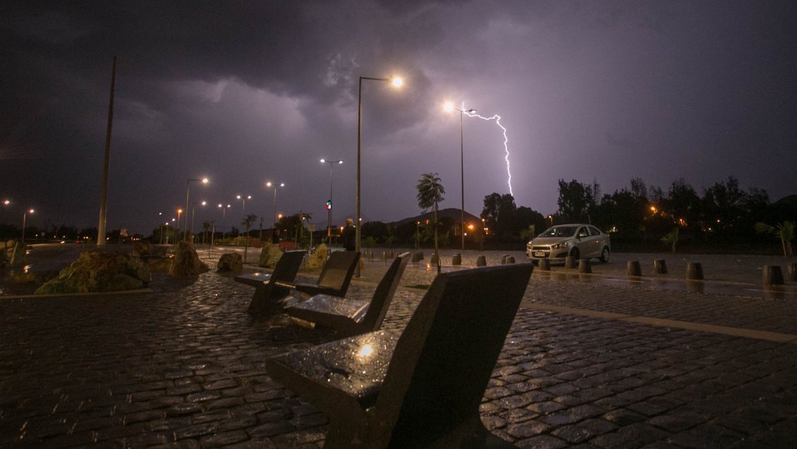 Intensas lluvias y tormentas eléctricas cortan rutas en el extremo norte