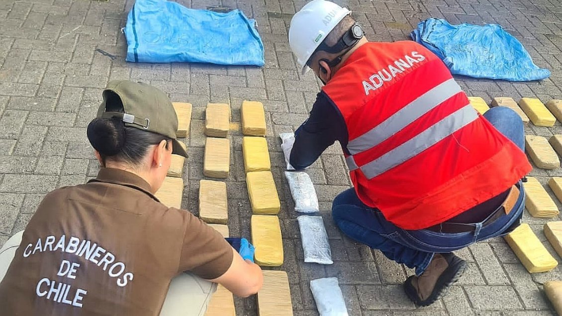 Camión que ingresaba al país por Chungará tenía ocultos más de 130 kilos de droga