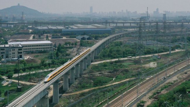 China reanuda proyectos de construcción ferroviaria en delta del río Yangtse