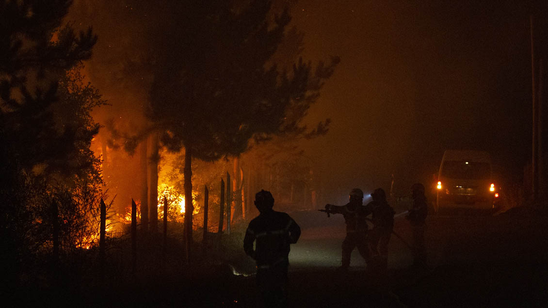 Tras denuncia de piloto español, mando militar ordenó disponer del agua de piscinas privadas