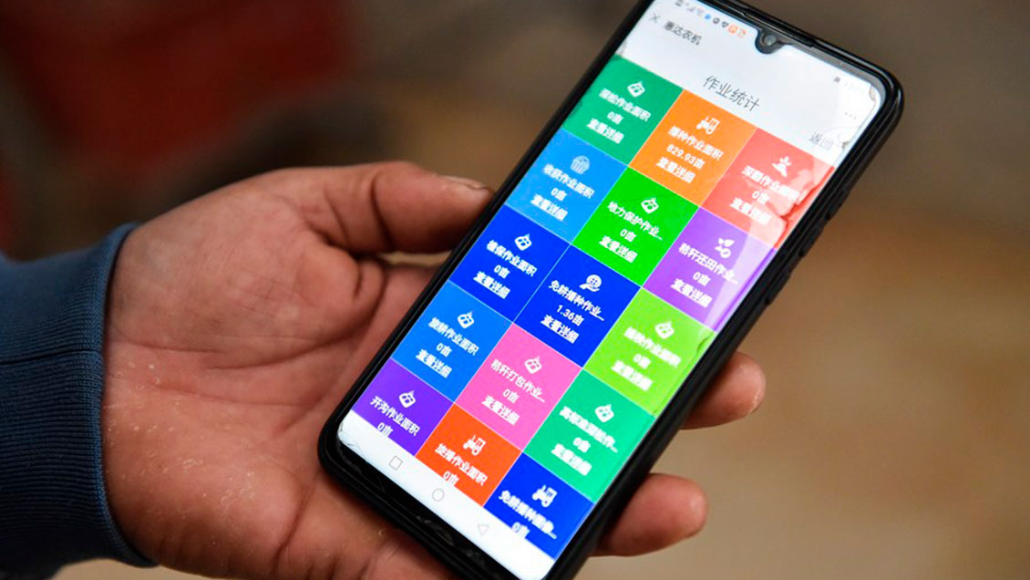 Mitad de población china de 65 a 69 años utiliza teléfonos inteligentes