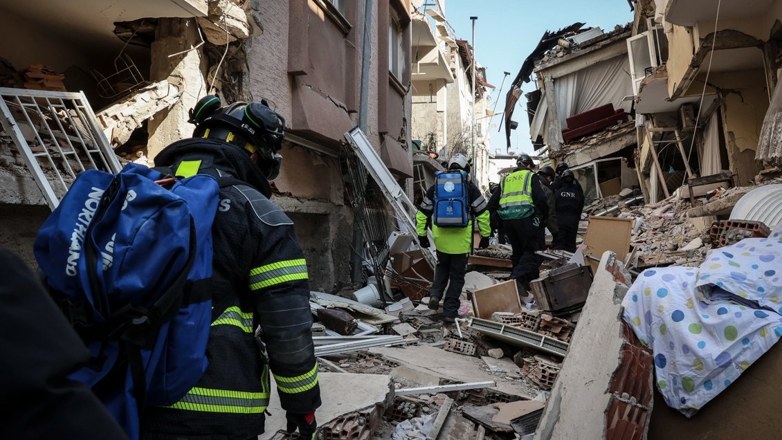 Turquía detuvo a 64 personas por 