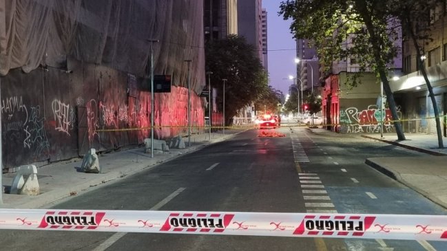 Investigan homicidio en el centro de Santiago: Víctima tenía heridas cortopunzantes