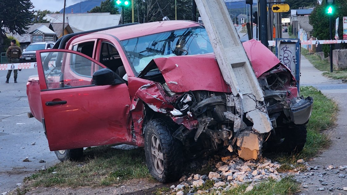 Postes chocados causaron más de 900 horas de cortes de luz en Aysén en 2022