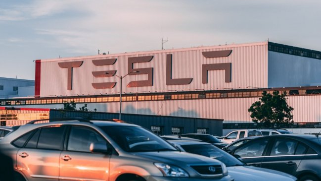  Tesla despide a docenas de empleados tras el intento de crear un sindicato  