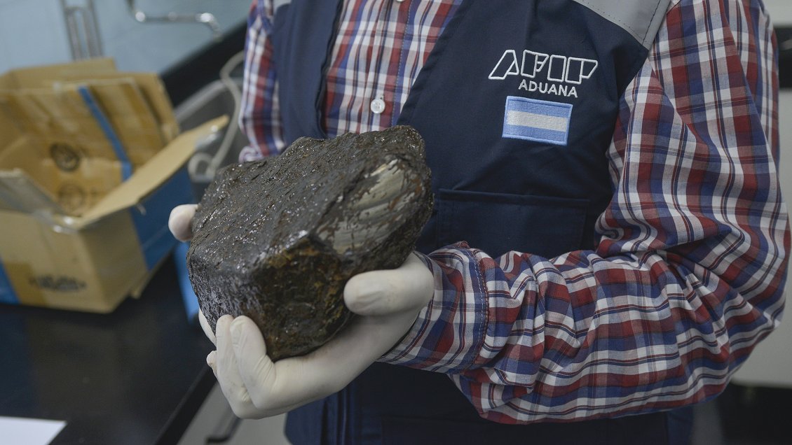 Jubilado argentino fue sorprendido en la frontera con un meteorito llevado de Chile