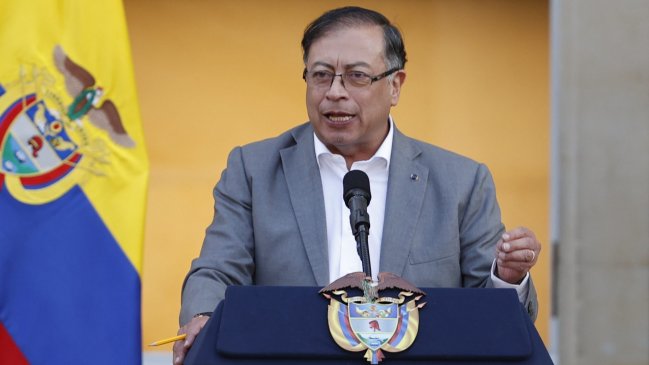 Por dichos contra la policía: Congreso de Perú declaró persona non grata a Gustavo Petro