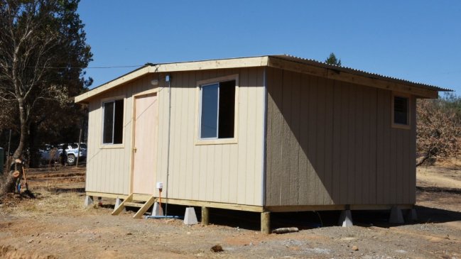 Familia de Purén recibió la primera casa de emergencia entregada en Malleco