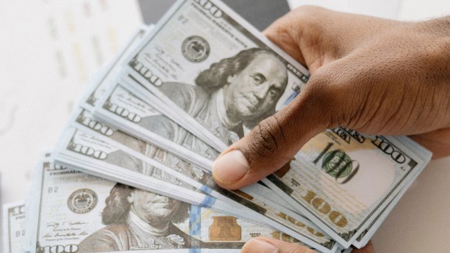 Le ocultó a su esposa que había ganado la lotería y ahora debe indemnizarla con millonaria cifra