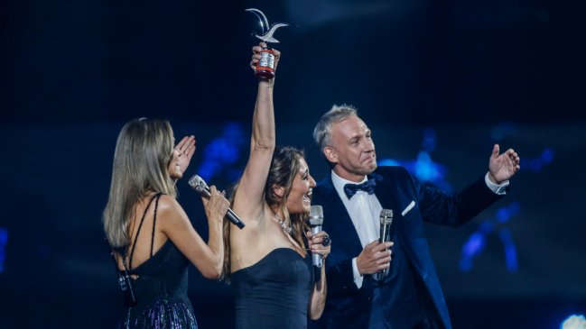 ¿Mal manejo? Animadores de Viña se llenan de críticas por entrega de Gaviota a Belén Mora