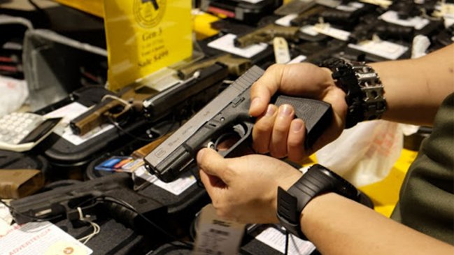  Avanza en Florida polémico proyecto de ley para porte de armas sin permiso  