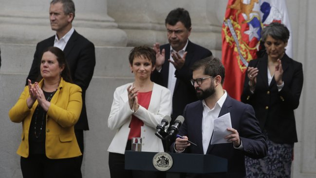 Senadores ya adelantan posible cambio de gabinete para marzo