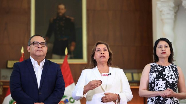  Boluarte retira embajador en México en respuesta a críticas de López Obrador  