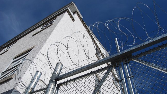  Detienen a guardia de cárcel que daba sexo oral a los presos  
