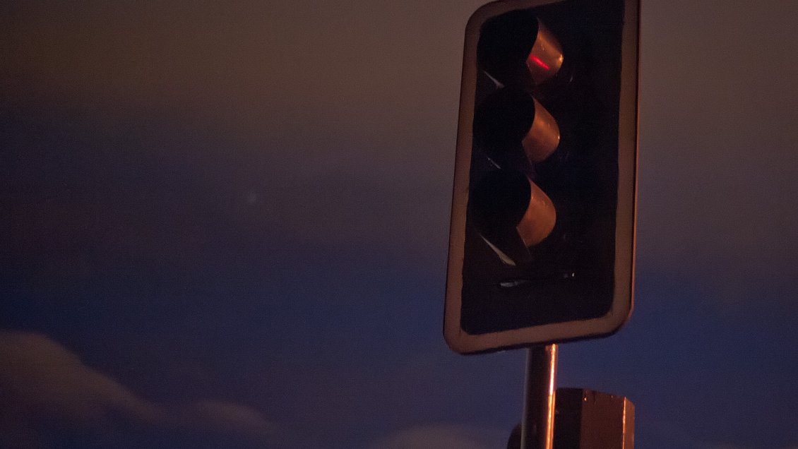 Fallas en el sistema eléctrico causan gran apagón en Argentina