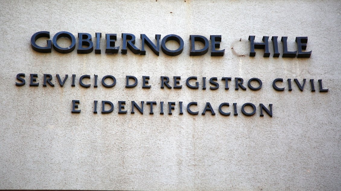 Registro Civil se querelló contra banda que vendía horas de atención