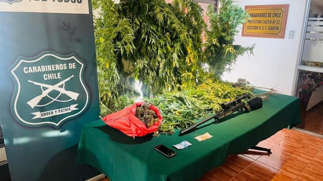 Tres detenidos por drogas en Nueva Imperial: 103 cartuchos y un chaleco antibalas incautados