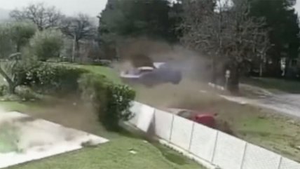   Dos Ferrari protagonizaron brutal accidente en carrera ilegal en Italia 