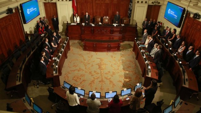 En su primer Pleno, la Comisión Experta debatió propuesta de estructura constitucional