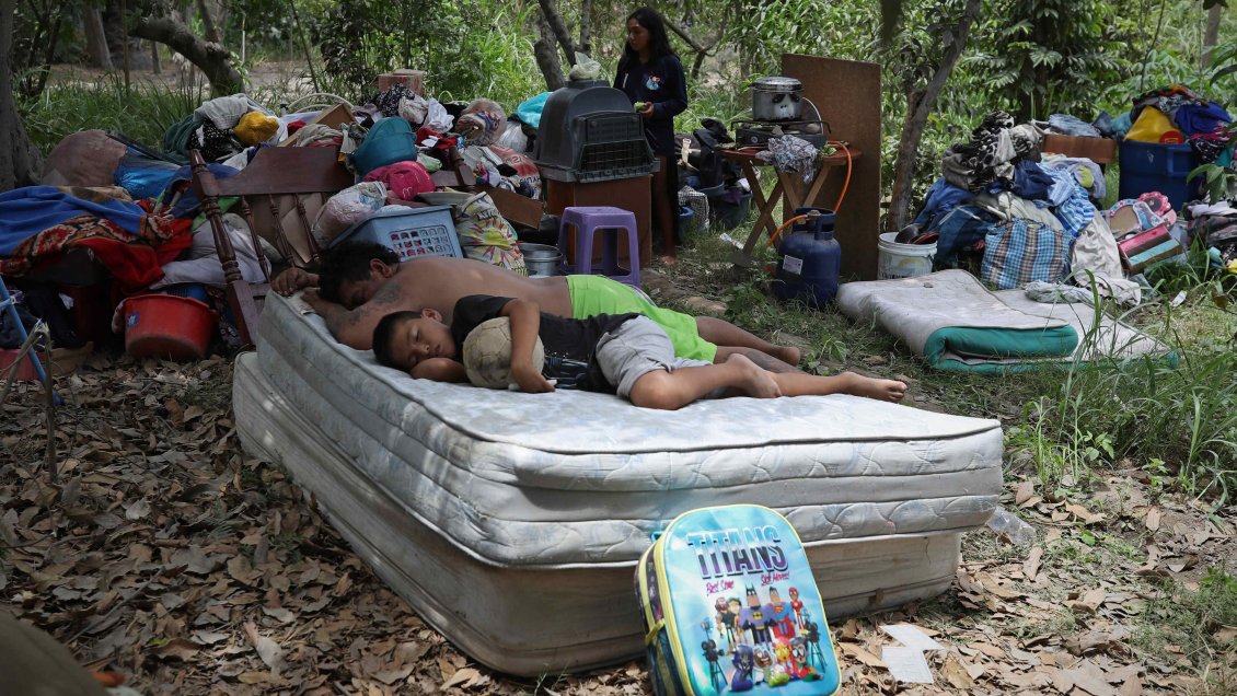Fuerte lluvia en Perú causa el cierre de decenas de carreteras y 26 puertos