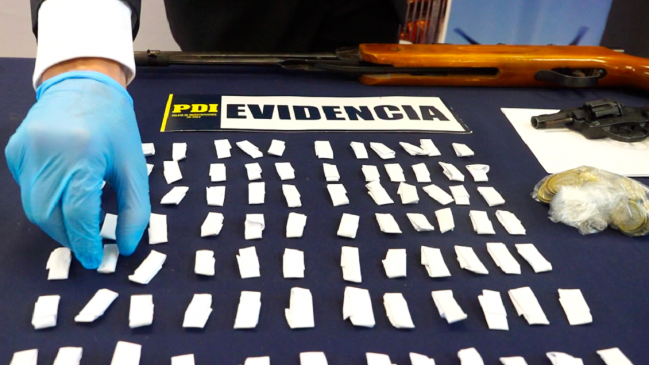 PDI detuvo a dos sujetos que utilizaban restaurante para vender droga en la caleta de Coquimbo