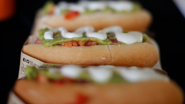 Adulta mayor muere asfixiada tras comer un completo en San Antonio