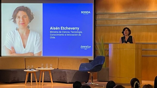 Ministra de Ciencias comprometió trabajo para disminuir brecha de género en Tecnología e Innovación