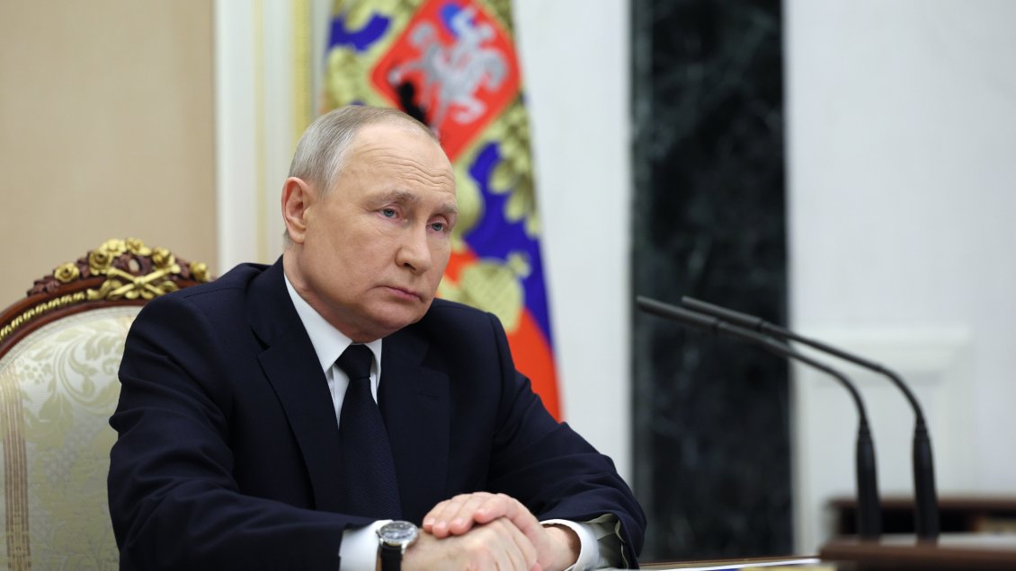 Putin acusa a la OTAN de intentar crear un 