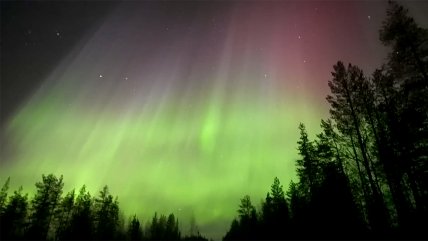   Tormenta geomagnética coloreó la noche en Finlandia 