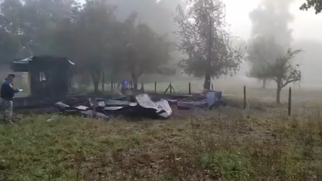 Ataque incendiario dejó una vivienda destruida en Freire