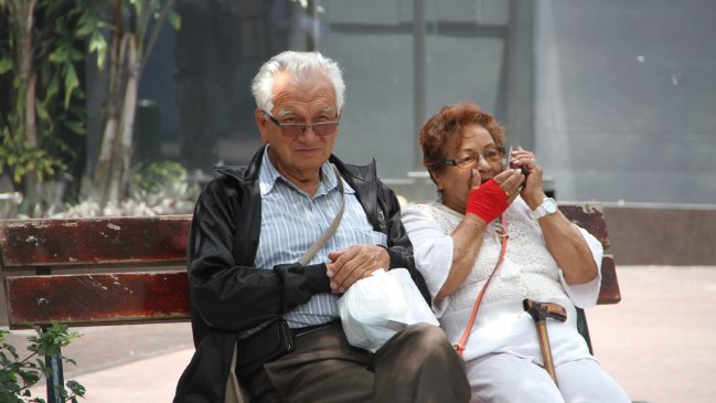 Uno de cada cuatro mayores de 60 años vive sólo en Perú, principalmente mujeres