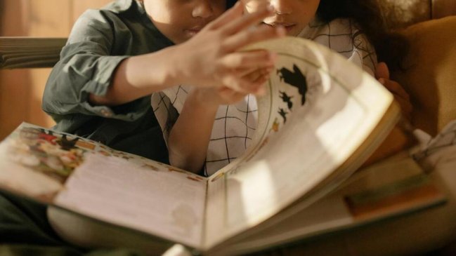 Primer asistente de lectura con IA llegó a Chile: Diagnostica y realiza tutoría personalizada