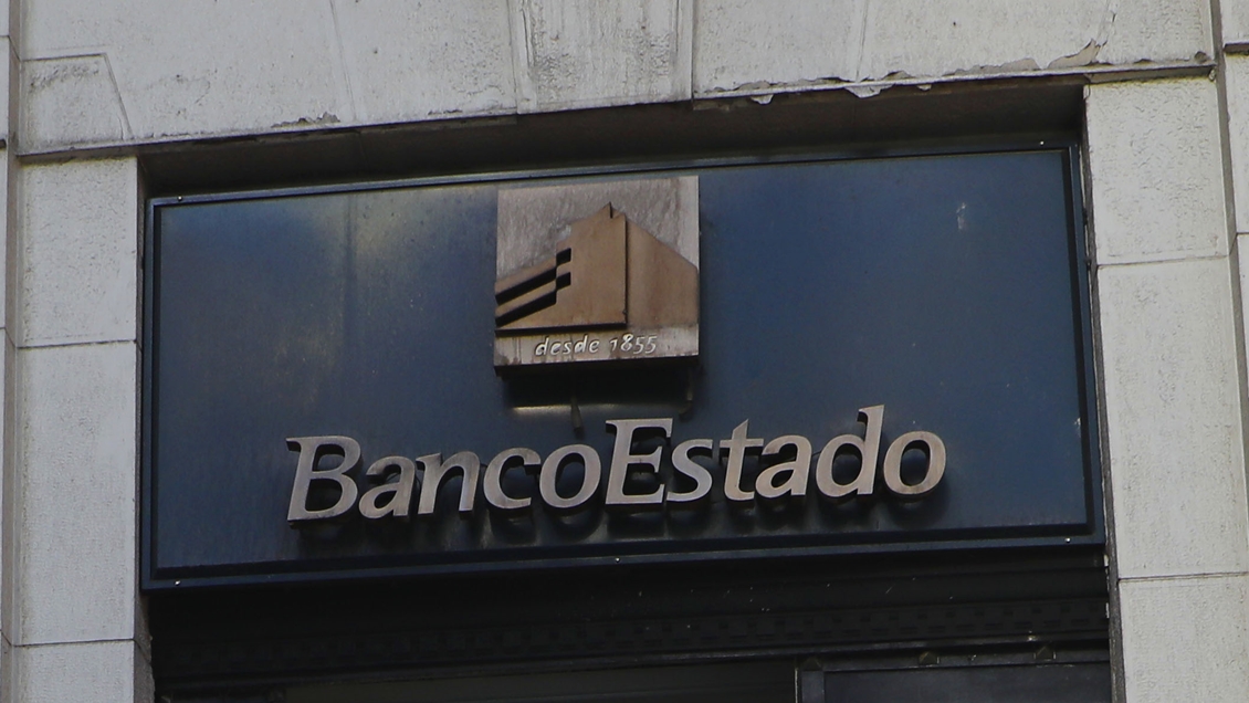 Boric designó nuevo directorio de BancoEstado tras salida de Jessica López