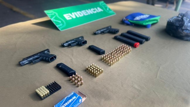 Carabineros detuvo a tres sujetos que portaban armas de fuego y droga en La Pintana