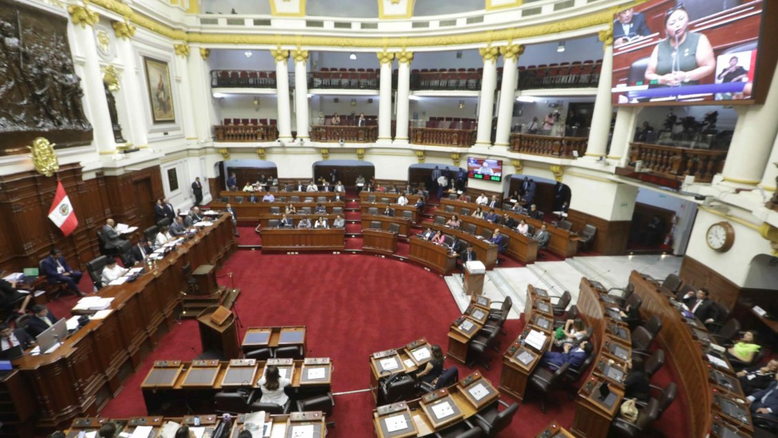 Congreso de Perú cierra la puerta a propuesta de destituir a Dina Boluarte