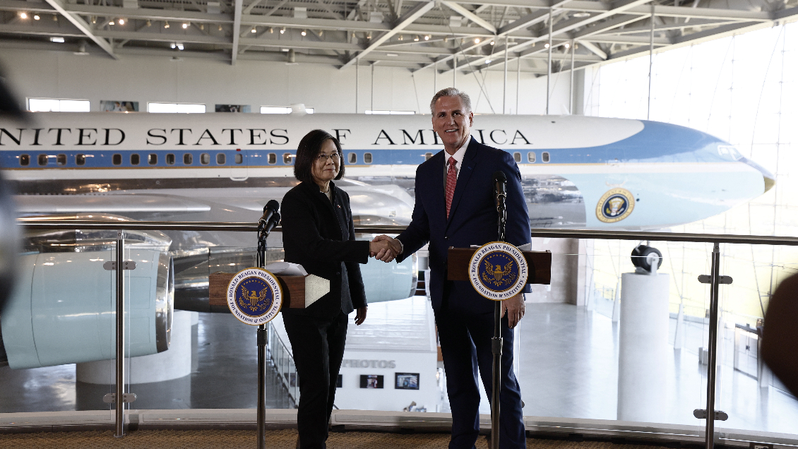 Presidenta taiwanesa desafía a China y visita EEUU pese a amenazas de represalias