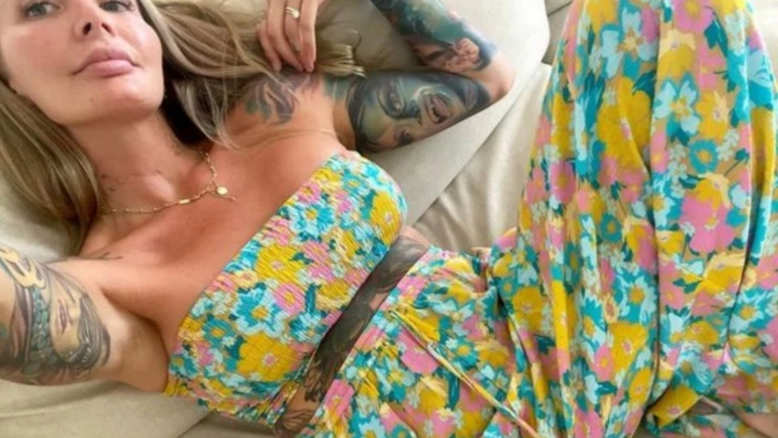 Modelo famosa por tener dos vaginas ahora gana $12 millones a la semana en Onlyfans