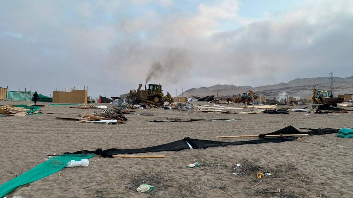 Desalojaron mega toma en el sector norte de Antofagasta