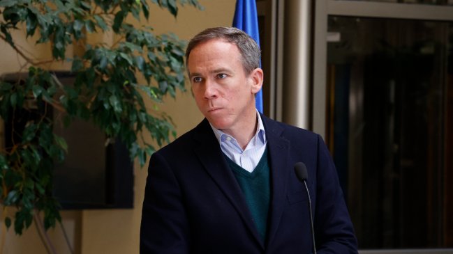 Alessandri pide que Tohá aclare por qué 