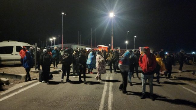 Gobierno afirma que situación de migrantes varados en Colchane fue normalizada