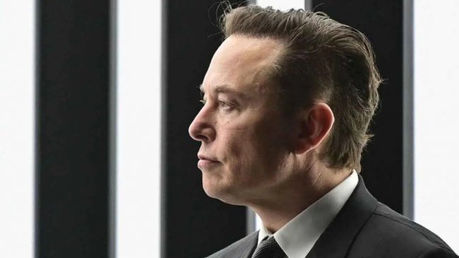   Elon Musk va a lanzar su propia empresa de inteligencia artificial para competir con ChatGPT 