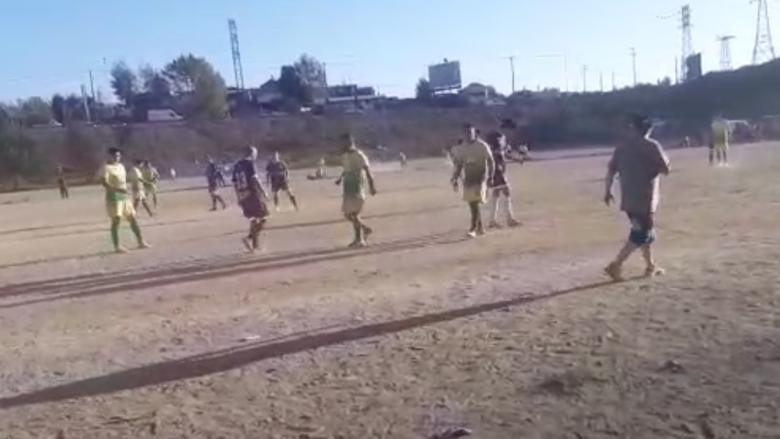 Jugador sacó una pistola en pleno partido de futbol adolescente en Concepción